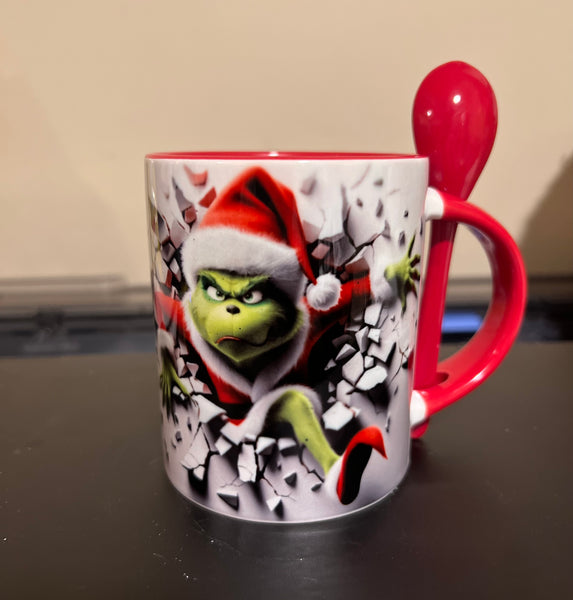 Hot Chocolate mug with spoon grinch 2